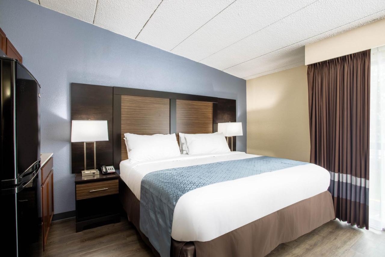 Wingate By Wyndham Bloomington Hotel Exterior photo